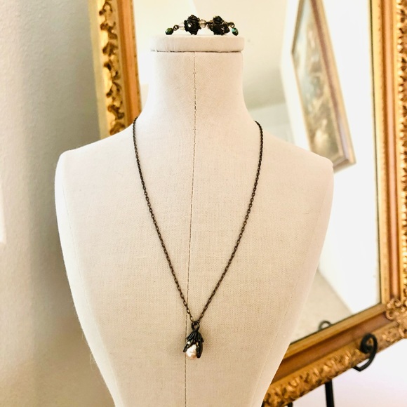 Vintage ORLY BARUCH Pearl Necklace & Rhinestone Earrings - Picture 4 of 17